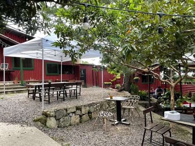 Kolibrí Cafe & Grill