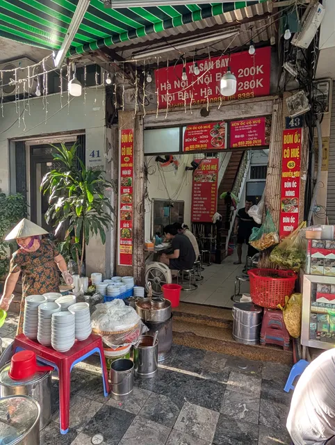 Aunt Hue's snail noodle