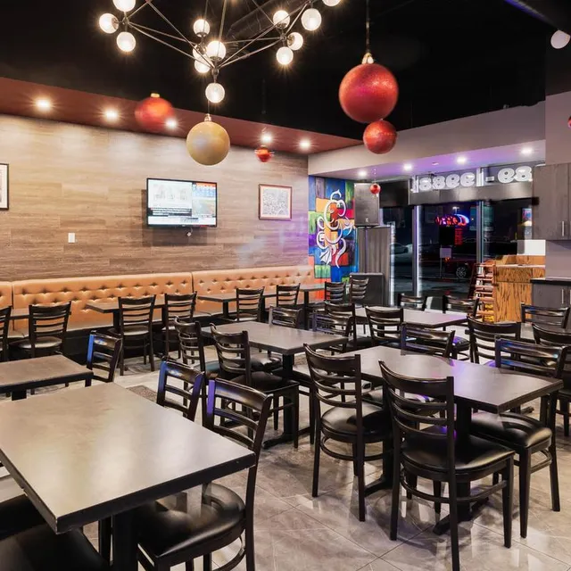 Dave's Drupatis Roti & Doubles/ Busy Corner Restaurant &Lounge