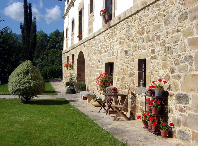 La Casona de San Pantaleón de Aras