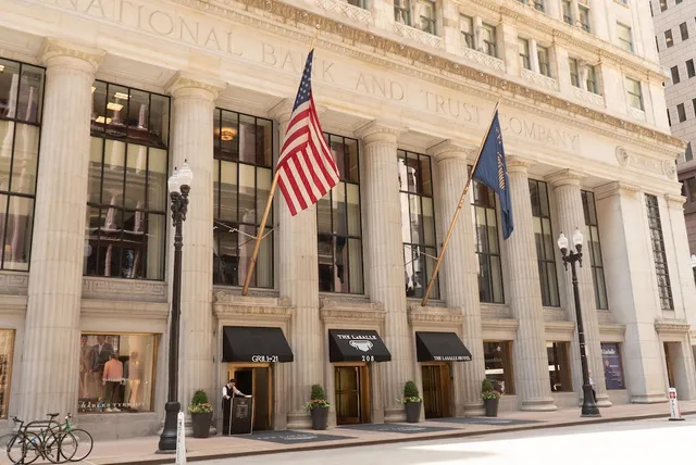 The LaSalle Chicago, Autograph Collection