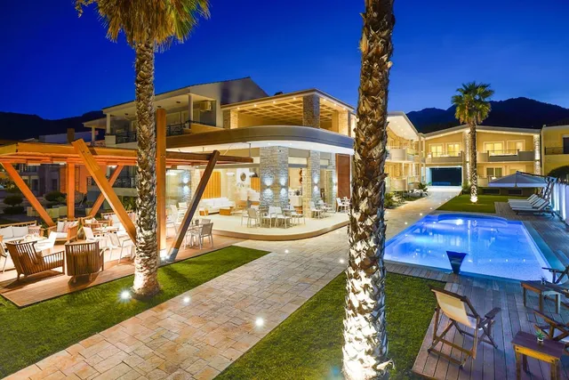 Lobelia Luxury Suites