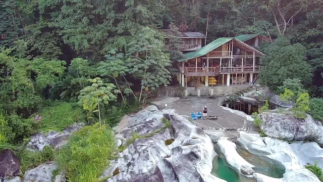 Jungle River Lodge