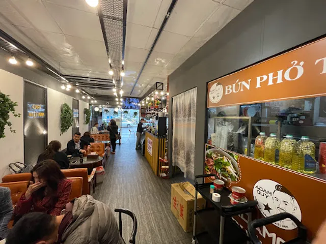 Adam Quy 越南河粉、咖啡/音樂酒吧(桃園後站）