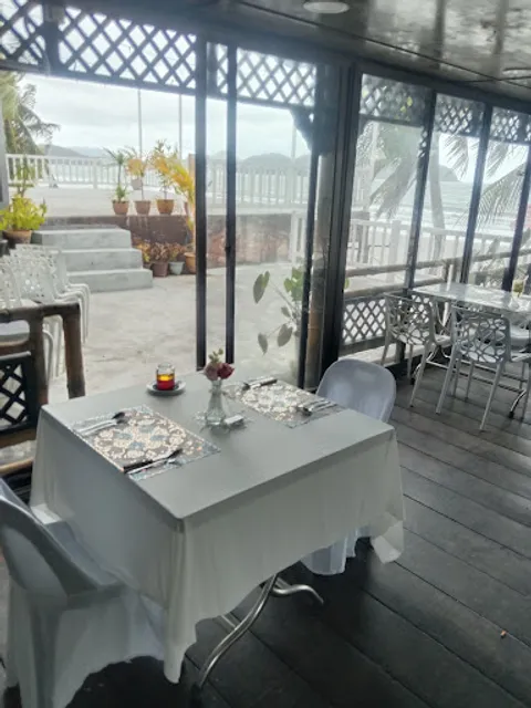 Beach Cove Restaurant