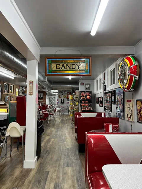 Faye's Ice Cream Parlor