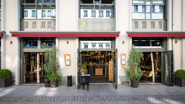 HANS IM GLÜCK - CHEMNITZ Rathaus Passagen