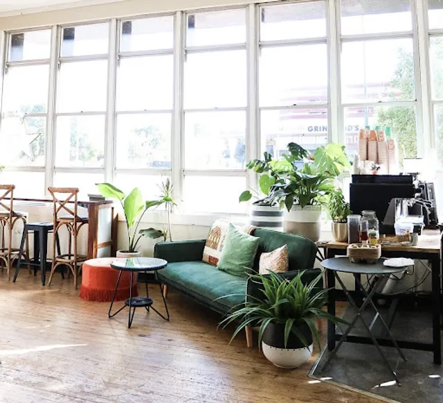 Ellerslie Lane Warren