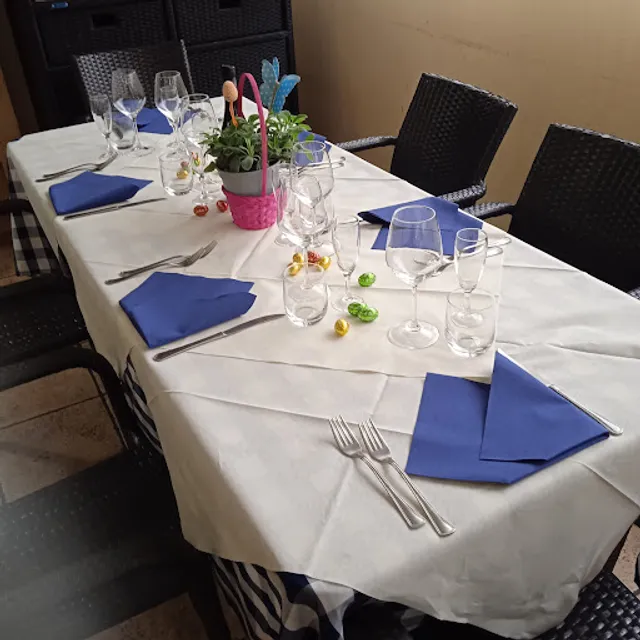 Bar trattoria Pizzeria CIVICO 25