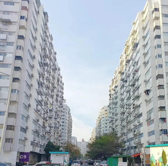 ป๊อปปูล่าคอนโดมิเนียม