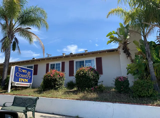 Town & Country Inn