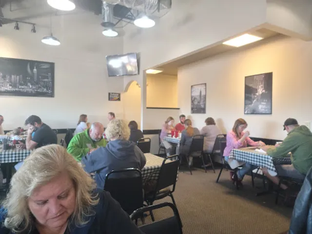 Big Apple Cafe on Log Pond