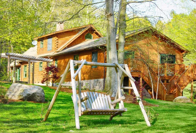 Chatfield Hollow Inn