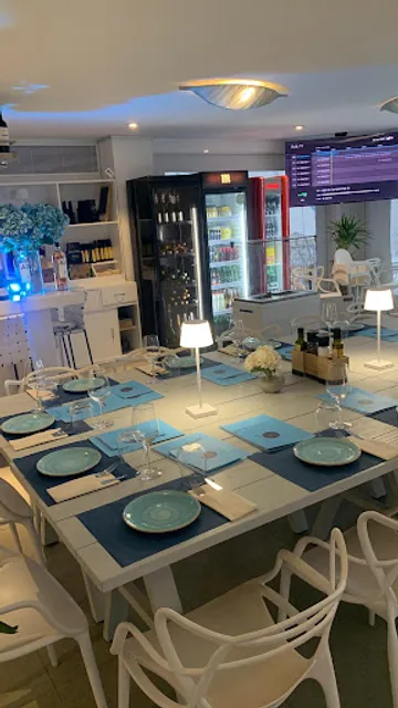 Sea Me Beach Restaurant Bar