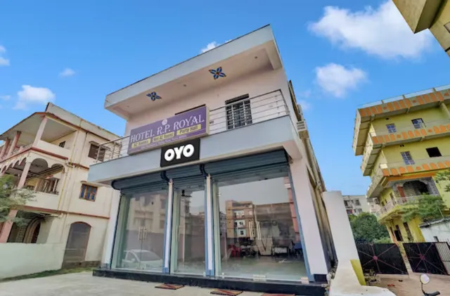 OYO Flagship Hotel R P Royal