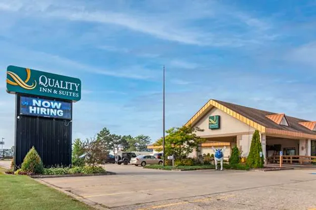 Quality Inn & Suites Escanaba North