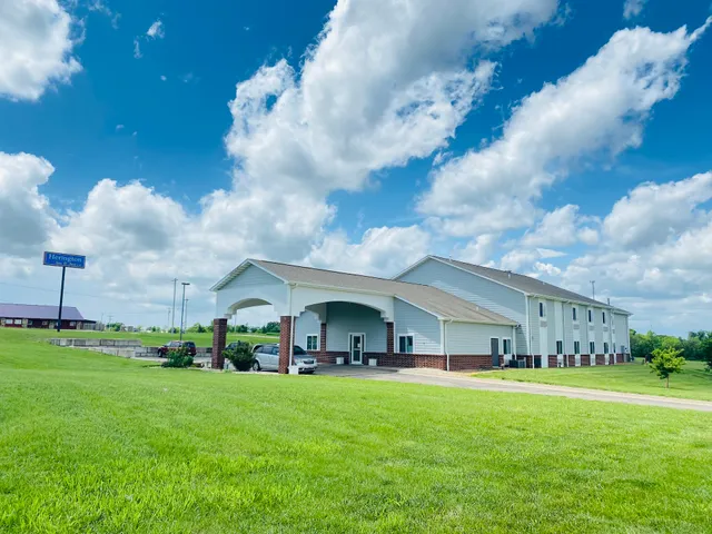 Herington Inn & Suites
