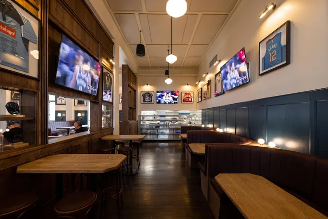Schapiro's Sports Bar