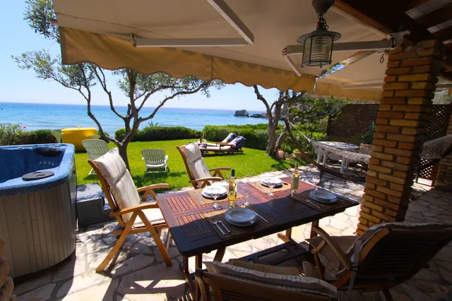 Corfu Glyfada Beach Menigos Villas & Apartments