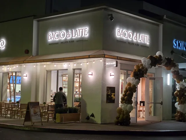 Bacio di Latte | La Jolla, SD