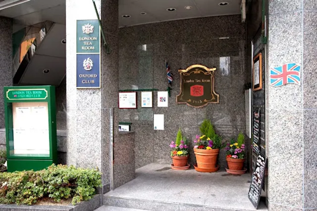 London Tearoom Dojima Main Store