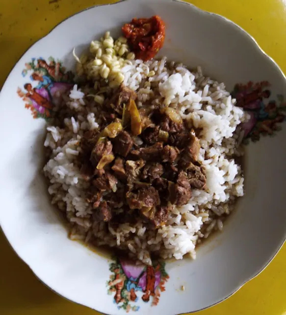 Rawon Malaikat Potre Koneng