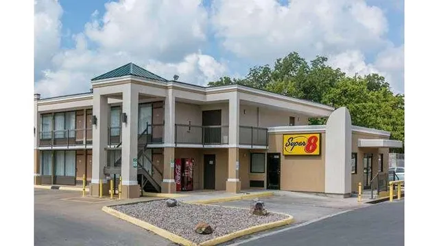 Super 8 by Wyndham Duncan