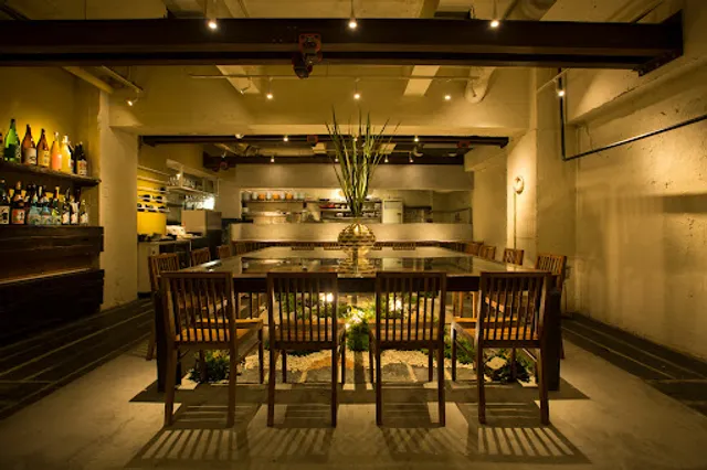 ヤキトリ、ワイン、日本酒、Q