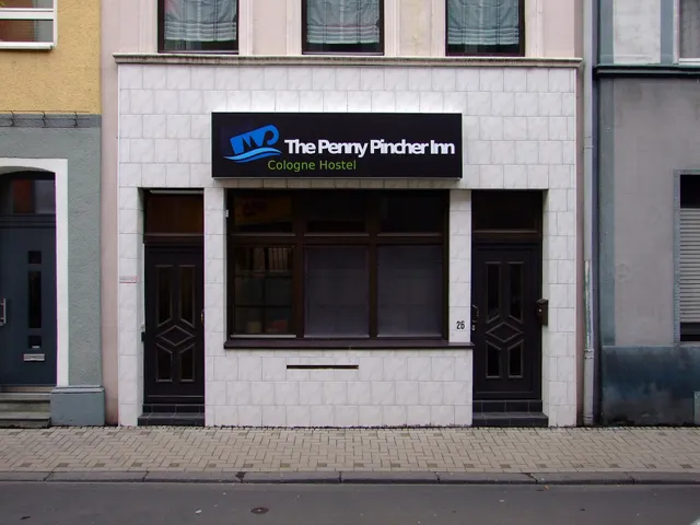 Penny Pincher Inn - Cologne Hostel