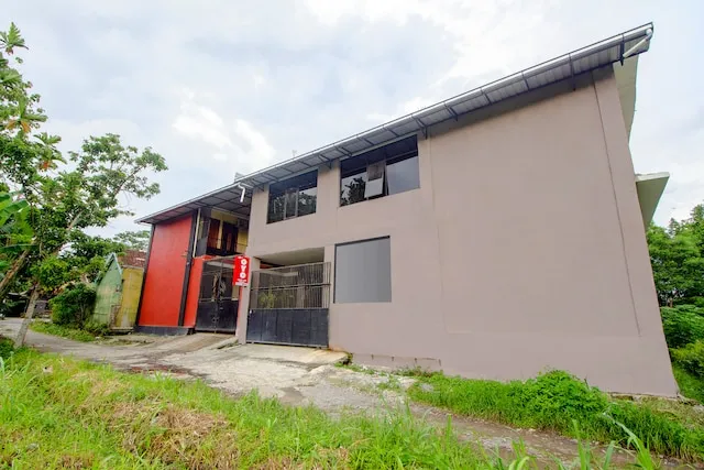OYO 2476 Maguwo Indah Homestay
