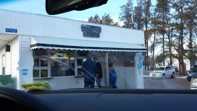 Pearles' In Paradise Take Out