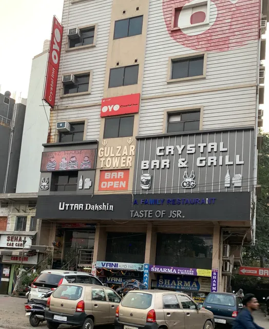 OYO Flagship 11549 Crystal INN