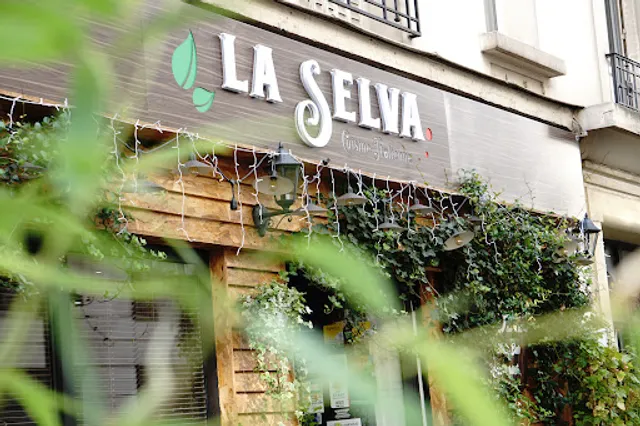 La Selva Clichy - Italian Restaurant and Bar