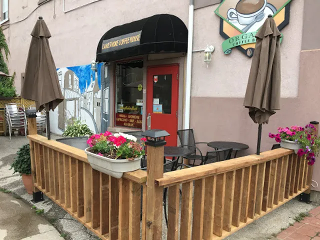 Lakeshore Ice cream and coffee house