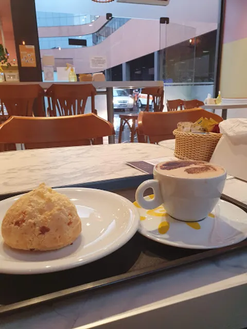 Tulipa Café & Bistrô