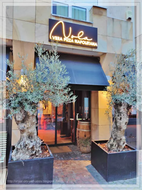 Nola Neapolitanische Pizza & Weinbar