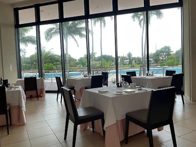 POOLSIDE RESTAURANT “SOUTHERN TERRACCE”