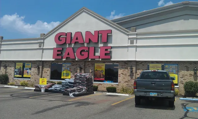 Giant Eagle Supermarket
