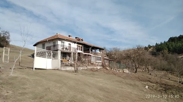 Sheytanovi Guest Rooms