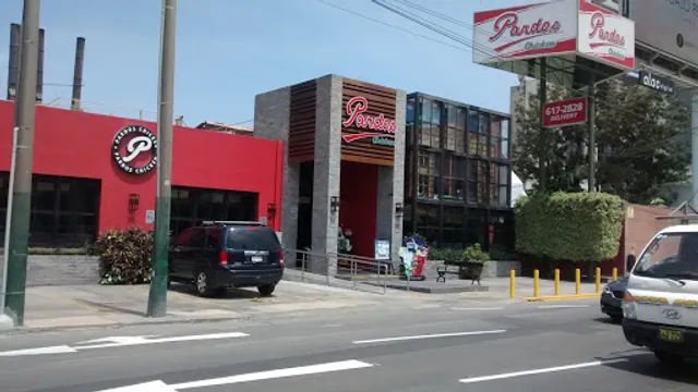 Pardos Chicken Surco