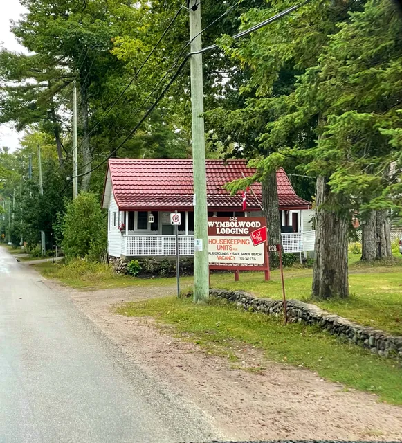 Wymbolwood Beach Family Cottages