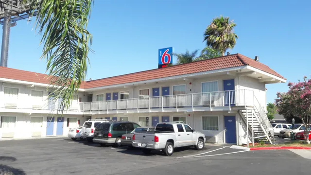 Motel 6 Norwalk, CA - Los Angeles