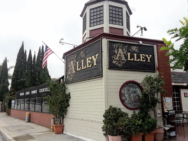 The Alley Restaurant & Bar