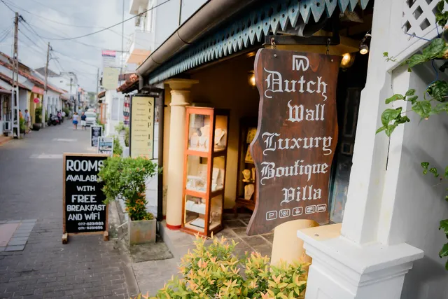 Dutch Wall - Luxury Boutique Villa