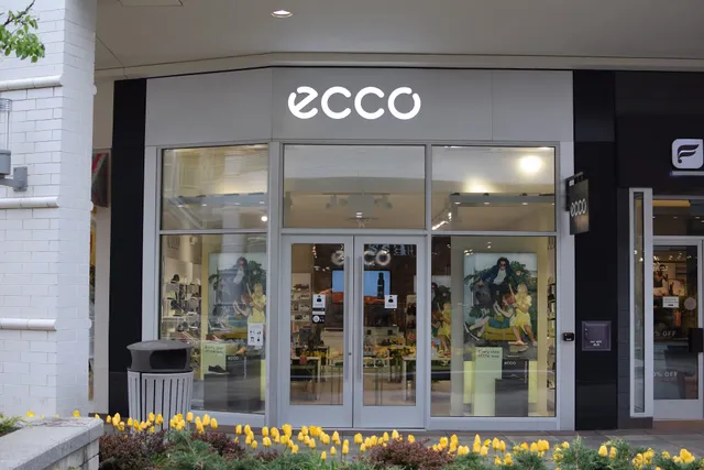 ECCO OAKBROOK