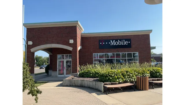 T-Mobile Authorized Retailer