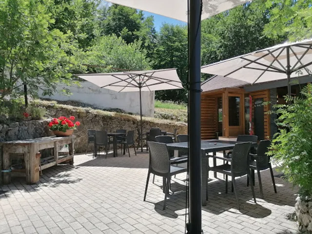 lo chalet prati di tivo