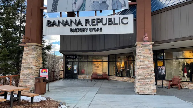 Banana Republic Factory Store