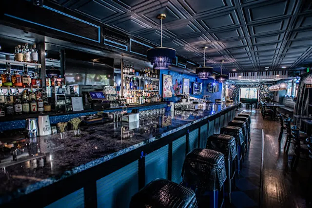 Storm King Lounge and Fare