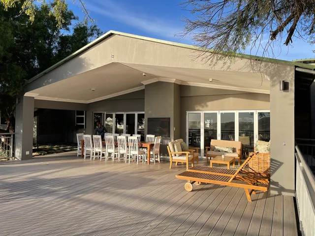 Gkhui Gkhui River Lodge